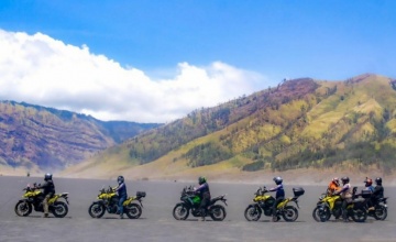 RAYAKAN SETAHUN PETUALANGAN KOMUNITAS, SUZUKI INDONESIA SUPPORT V-STROM INDONESIA OWNERS DI BROMO
