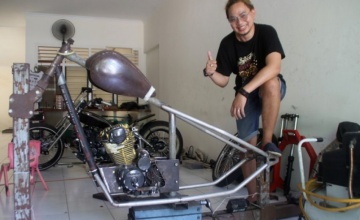 The Spawn Custom Garage, Surabaya : GESER KE TENGAH KOTA & BIDIK PASAR RETROPOLIS DAILY USE