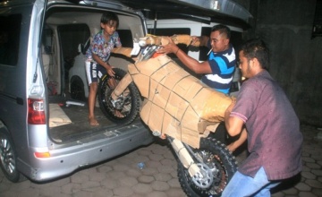 M. Raditya Crosser 65 cc - Rizqy Motor Boss Mild Tembakau Balap MX GTX Team : UP GRADE KTM 85 "2022, BENTUK APRESIASI H. GOMBLOH ATAS PRESTASI SANG PUTRA