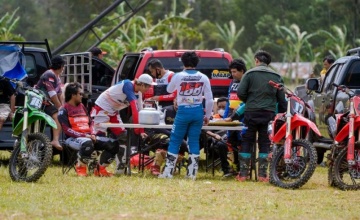 Onesixeight Simulasi Latih Tanding - Onesixeight Motocross Circuit, Pemalang : UPAYA BIJAK MENGATASI RENCANA CROSSER GANTUNG HELM, DAMPAK KRISIS EVENT MOTOCROSS