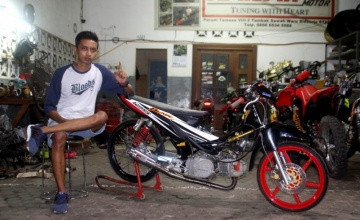 Honda Blade 125 - Kaisar Motor, Sidoarjo  : DONGKRAK 309 CC TARJET 6,9 DETIK !