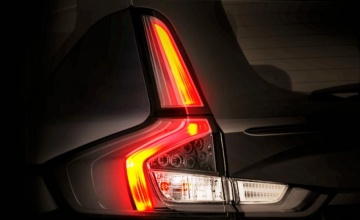 NEW XL7 HYBRID ALPHA KURO : SUV TANGGUH DENGAN AKSEN EKSKLUSIF