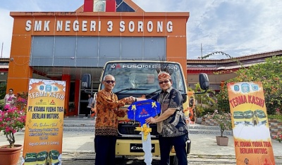 Perluas Manfaat ke Penjuru Negeri, KTB Mendonasikan Mitsubishi Fuso Colt Diesel Kepada SMK Negeri 3 Sorong