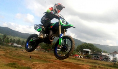 Agvin Mahonis - Crosser 85 cc Vinizela MX Wamena : CROSSER CIDERA TANPA ACIDENT, SALAH SIAPA ?