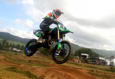 Agvin Mahonis - Crosser 85 cc Vinizela MX Wamena : CROSSER CIDERA TANPA ACIDENT, SALAH SIAPA ?