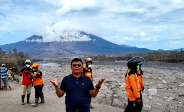 Silaturahmi Keluarga Jawa Kalimantan : DATANG, BANTU & GAIRAHKAN,  SEMANGAT MASAYARAKAT TERDAMPAK ERUPSI GUNUNG SEMERU